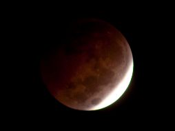 El 26 de mayo, un eclipse total de Luna podrá ser visto en el continente americano, en algunas partes de Japón, Australia y en el este de Asia. NTX / ARCHIVO