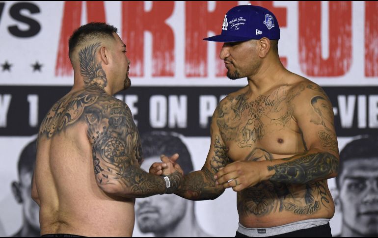 Al final, Chris Arreola se quejó del resultado y muy molesto reclamó a los jueces la puntuación entregada al final, la cual le dio el triunfo a Andy Ruiz por decisión unánime. AFP