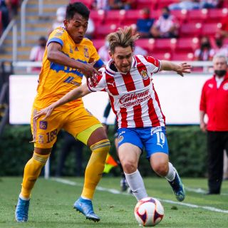 Chivas: Jesús Angulo, en duda para enfrentar a Pachuca