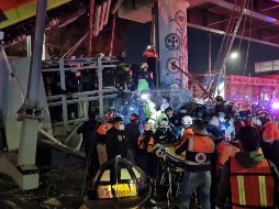 El puente del Metro colapsó sobre la avenida Tláhuac. TWITTER/CNPC_MX