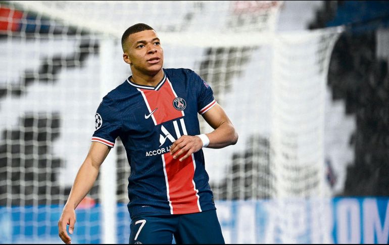 KYLIAN MBAPPÉ. El francés es la gran duda, aunque parece estará en el juego de hoy pese a no estar en plenitud física. AFP
