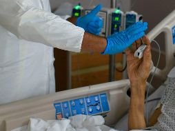 Este lunes se confirmaron otros 229 casos confirmados de COVID-19, con los cuales se acumulan 246 mil 052 enfermos. AFP / ARCHIVO