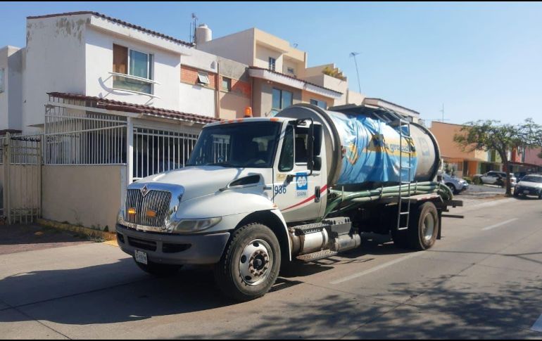 Para solicitar pipas de agua se puede llamar a la línea telefónica SIAPATEL 3668-2482 con atención las 24 horas del día. ESPECIAL / Gobierno de Jalisco