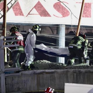 Entregan primer cuerpo tras el colapso de vagón del Metro