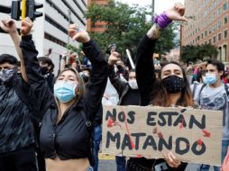 Otros colombianos como Carlos Vives, Mike Bahía, Greeicy, Pitizion y Jordy Jill se han pronunciado al respecto tras la represión hacia los ciudadanos de su país. EFE / C. Ortega