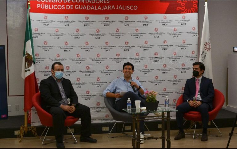 Kumamoto estuvo en reunión con integrantes del Colegio de Contadores Públicos de Guadalajara. Cortesía