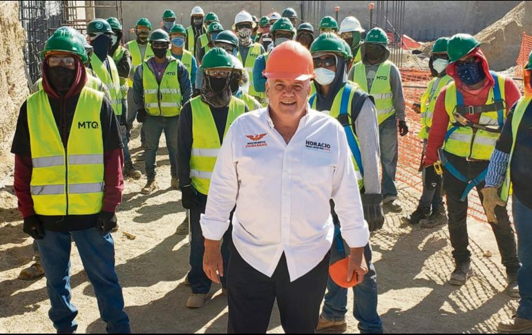 Horacio Fernández se reunió con obreros de la construcción. ESPECIAL