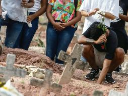 TRAGEDIA. Brasil es uno de los países más afectados por el COVID-19.  EFE