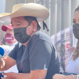 Evelyn Salgado inicia campaña junto a su padre en Guerrero