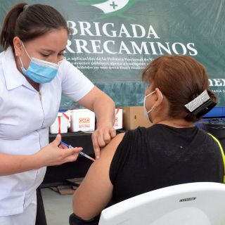 AMLO destaca que este miércoles fue "día récord" en aplicación de vacunas