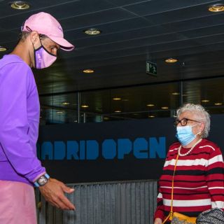 El admirable gesto de Rafael Nadal con una señora de 95 años