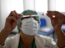 La ampliación de la vacunación a los adolescentes en los países ricos podría abrir campañas de vacunación a más personas, asevera la OMS. EFE/ARCHIVO