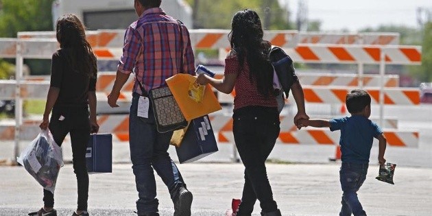 M&aacute;s de dos mil ni&ntilde;os cruzaron la frontera tras ser expulsados a M&eacute;xico: CBS