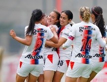Sabían que no sería fácil, trabajaron el partido, lo llevaron conforme las circunstancias exigieron y al concluir el reloj al minuto 90, Chivas Femenil ganó 1-0 en el partido de ida. Imago7 / A. Suárez