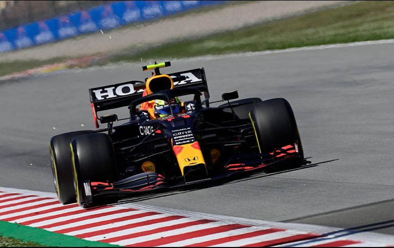 A pesar de los síntomas que presentó, ''Checo'' alcanzó a competir en las tres sesiones del día y no pierde las aspiraciones de mejorar para la carrera ibérica. AFP / J. Soriano