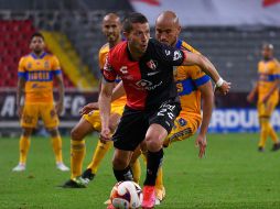 Pese a la contingencia ambiental debido al incendio en La Primavera, se informó que el partido entre Atlas y Tigres, correspondiente al Repechaje del Guard1anes 2021 sigue en pie. Imago7