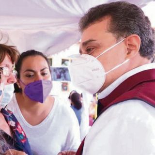 Carlos Lomelí promete apoyos a madres de familia