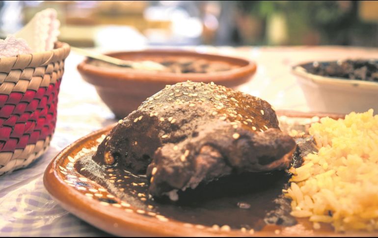 Mole de guajolote. Estrella de la cocina queretana. ESPECIAL/Turismo Querétaro
