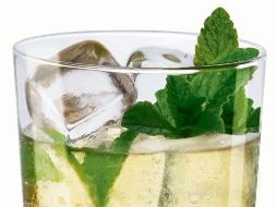 Rebujito, mezcla de jerez, refresco de limón y hierbabuena. ESPECIAL