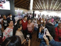Carlos Lomelí se reunió con más de 500 personas para conmemorar el Día de las Madres. ESPECIAL