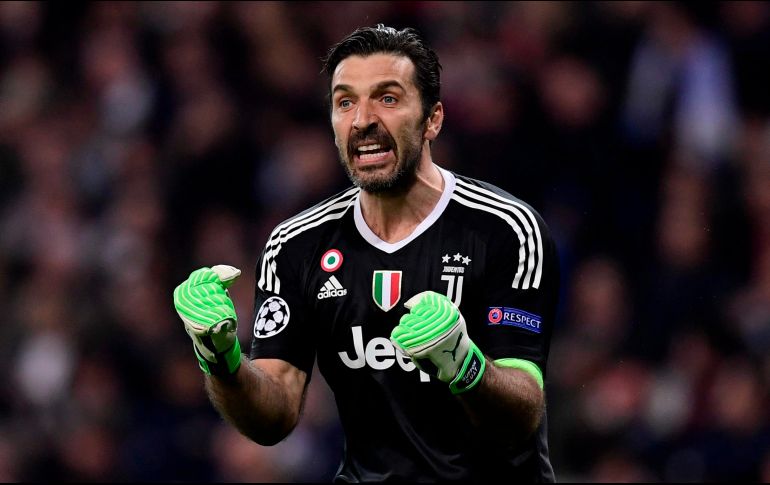 Buffon tiene el récord de partidos jugados con la selección de Italia (176) y en la Serie A (656). AFP / ARCHIVO