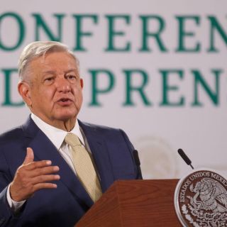 AMLO dice que "Fox es un traidor a la democracia por avalar fraude en 2006"