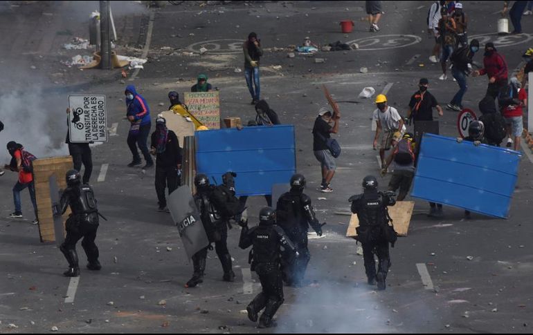 De las 42 víctimas mortales registradas, 41 corresponden a civiles y una más a un agente de la fuerza pública. EFE/E. Guzmán