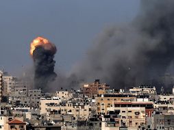Según Hamás, más de 500 edificios residenciales han sido bombardeados, así como 52 instalaciones gubernamentales, principalmente estaciones de policía y asociaciones vinculadas al movimiento islamista. AFP / M. Hams