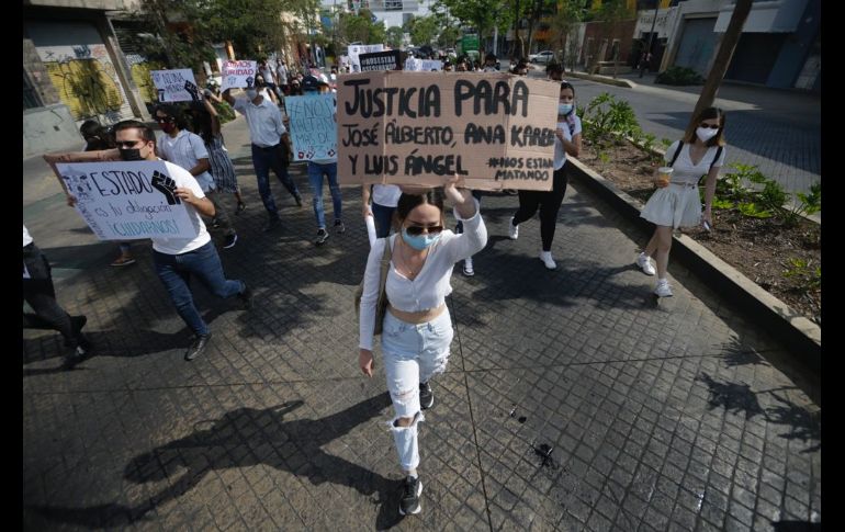 De la Glorieta La Normal los manifestantes partieron por Paseo Alcalde hacia Palacio de Gobierno. EL INFORMADOR / F. Atilano