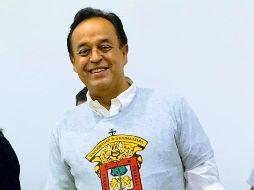 El aspirante firmó un compromiso para acudir a reuniones periódicas con los estudiantes del CUCSH y cumplir sus propuestas. ESPECIAL