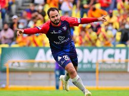 Luis Márquez se ha ganado el cariño de la afición alteña y por tal motivo lo arropan como uno más de ellos. Imago7