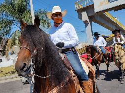 El contingenté integrado por cientos de jinetes arrancó del Lienzo Charro Santa María, ubicado en la Cabecera municipal, y avanzó por el Circuito Metropolitano Sur. ESPECIAL