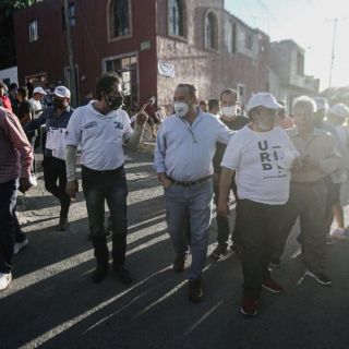 Promete Uribe rehabilitar la colonia Arroyo Hondo