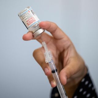 México espera recibir más vacunas anticovid desde EU