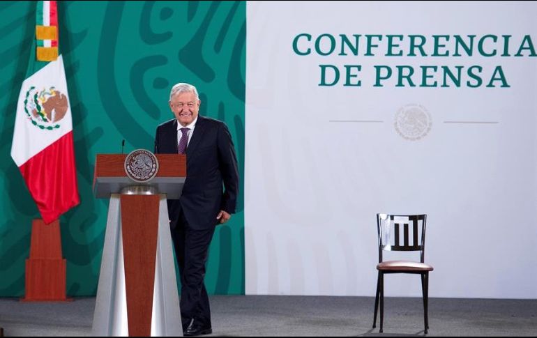 AMLO informa que hasta el momento hay un 80% de personal educativo vacunado. EFE/Presidencia de México