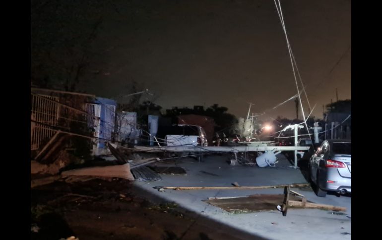 La CFE dijo que la tormenta dejó sin luz a 157 mil 228 usuarios. TWITTER/@CFEmx