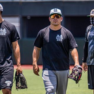 Mariachis de Guadalajara presenta uniformes y roster