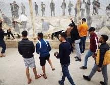 MIGRANTES. Cientos de marroquíes se dirigen a Ceuta desde Marruecos