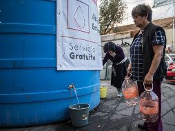La falta de Agua Potable en diversas colonias de la Metrópoli es responsabilidad del Gobierno Federal según el gobernador de Jalisco. ARCHIVO