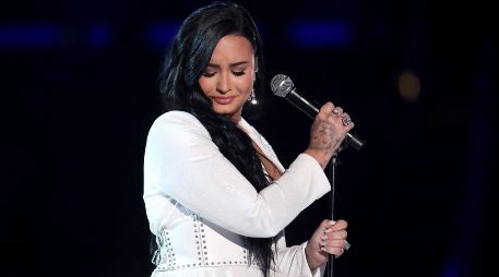 -Lovato dijo que eligió pronombres de género neutro they/them (elles). AP / ARCHIVO