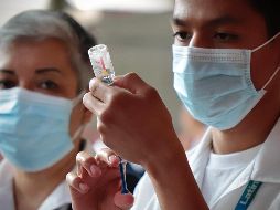 El Presidente López Obrador celebra que a pesar de las críticas de sus opositores México cuenta con las vacunas para continuar con el Plan Nacional de la Vacunación. SUN / B. Fregoso