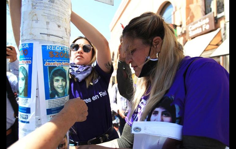 La familia aún conmemora el cumpleaños de Jocelyn como símbolo de la esperanza de hallarla con vida, por lo que realizaron una protesta en el centro de la ciudad. EFE/L. Torres