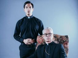 Vadhir Derbez. De pie, el actor posa para su primer protagónico en Hollywood.  CORTESÍA • Diamond Films