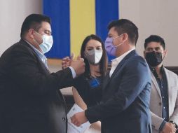 APOYO. El alcalde Eduardo Fabián Martínez (izquierda) encabezó la sesión.