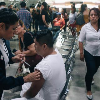 Inicia vacunación para jaliscienses de 50 a 59 años en el interior del Estado