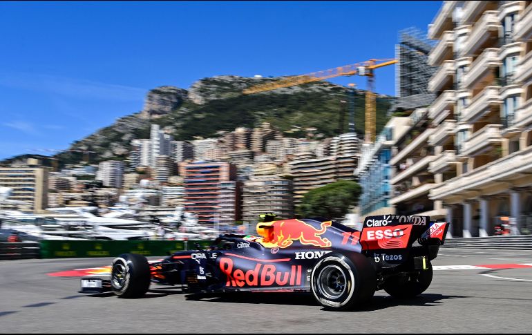 Sergio Pérez marcha sexto en el campeonato de pilotos. AFP/A. Isakovic