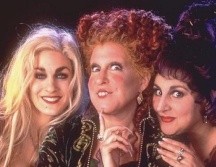 Bette Midler, Sarah Jessica Parker y Kathy Najimy se volverán a meter en la piel de las hermanas “Sanderson”. CORTESÍA / Disney+