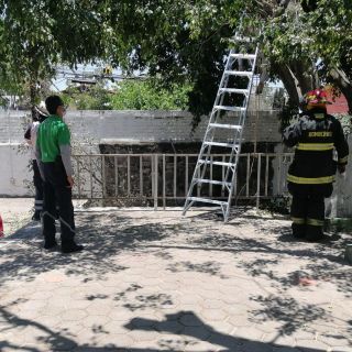 Muere un hombre electrocutado al interior de una escuela