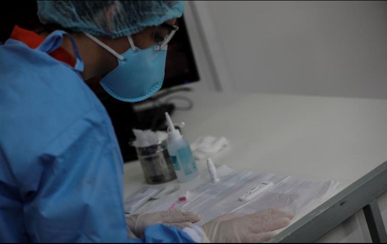 Todos los tripulantes fueron aislados en sus camarotes, excepto uno que debió ser trasladado al hospital. EFE/ARCHIVO