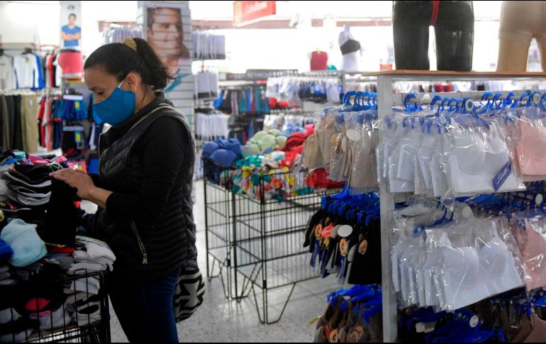 Aunque en Jalisco aumentó 0.9% el ingreso laboral per cápita, fue insuficiente para evitar el alza en la pobreza laboral. AFP/R. Arboleda